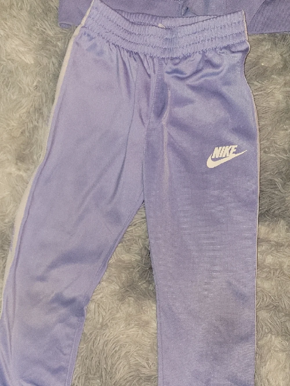 Nike Lilac Track Jacket and Pants with White Logos - Picture 3 of 4